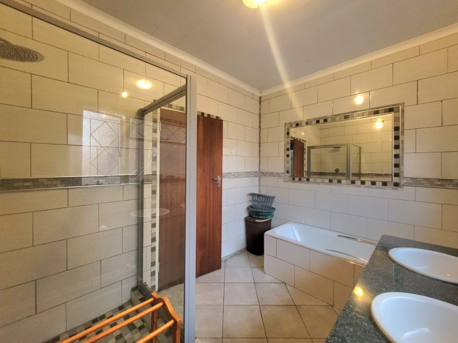 3 Bedroom Property for Sale in Uitsig Free State